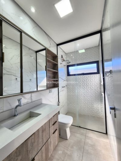 CASA Nova e moderna à venda no Condomínio Quinta Ranieri