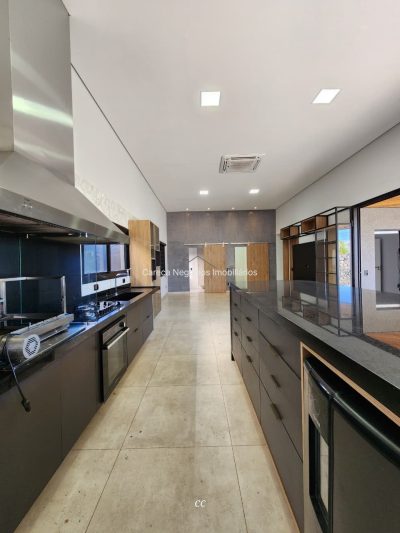 CASA Nova e moderna à venda no Condomínio Quinta Ranieri