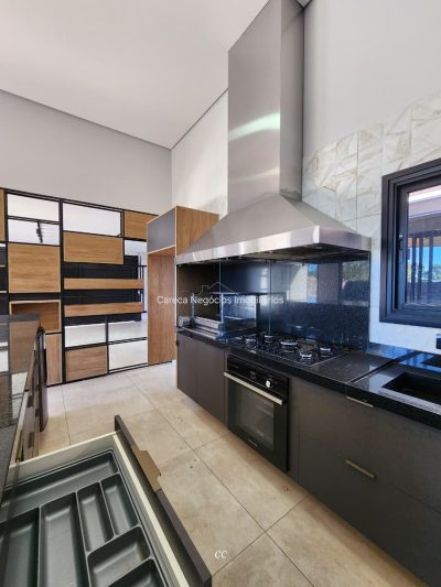 CASA Nova e moderna à venda no Condomínio Quinta Ranieri