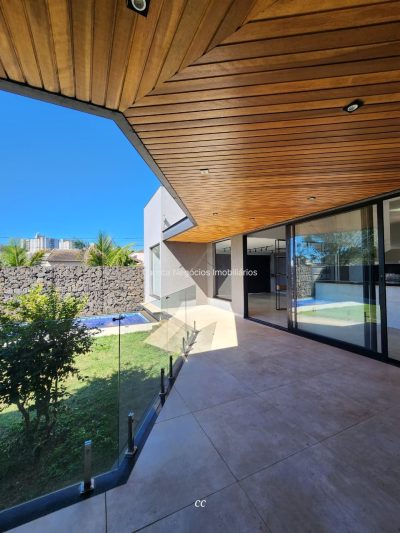 CASA Nova e moderna à venda no Condomínio Quinta Ranieri